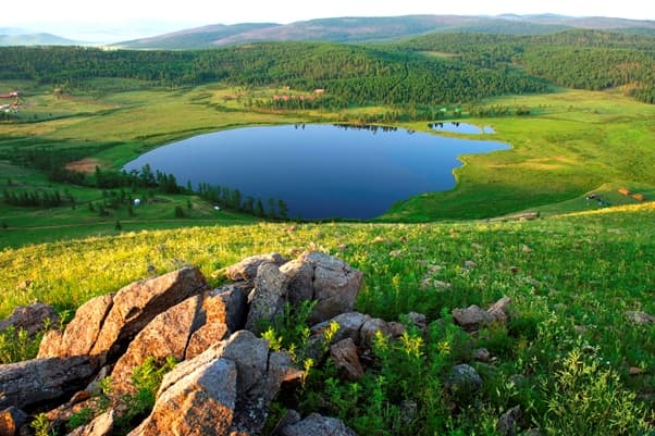 Хар зүрхний хөх нуур - Mongol Trail Adventure